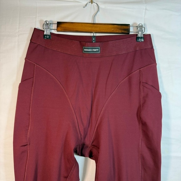 SAVAGE X FENTY Hotline‎ High-Waist Legging - Maroon - Size L - Picture 4 of 8
